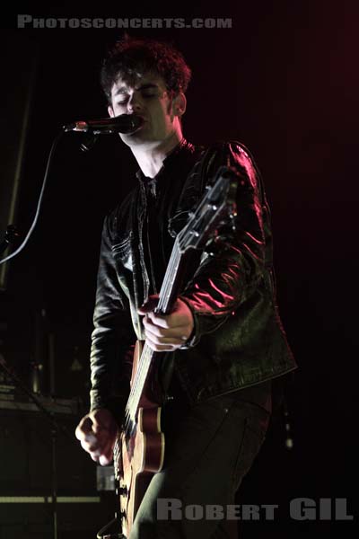 BLACK REBEL MOTORCYCLE CLUB - 2010-05-12 - PARIS - Le Bataclan - Robert Levon Been